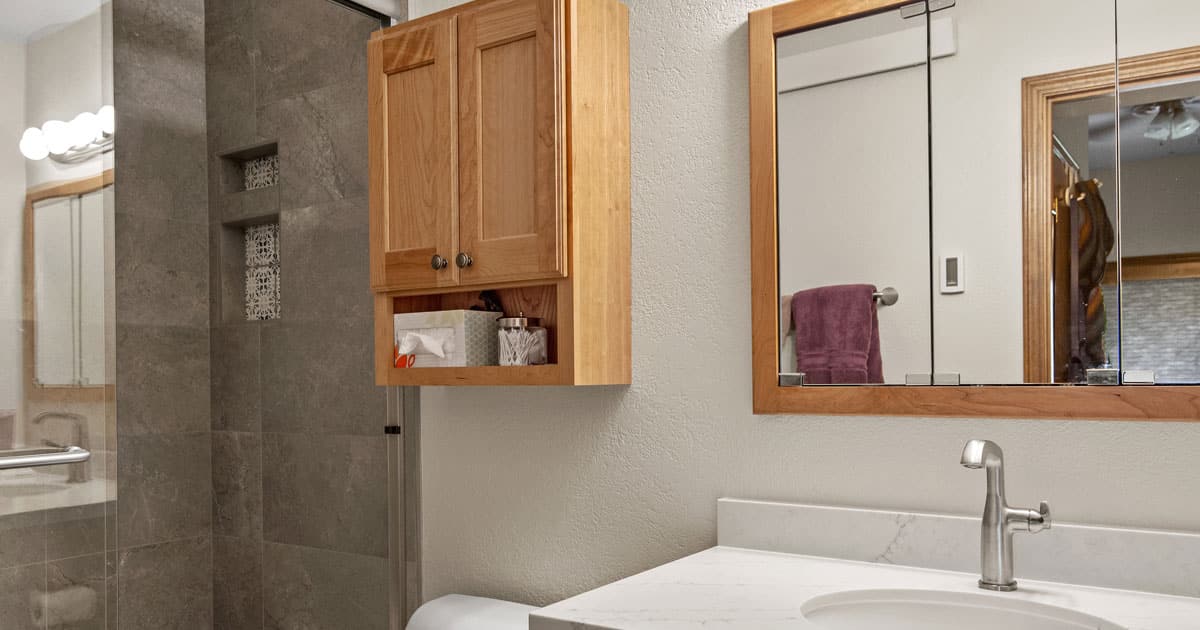 Simple and functional bathroom storage cabinets with open shelf